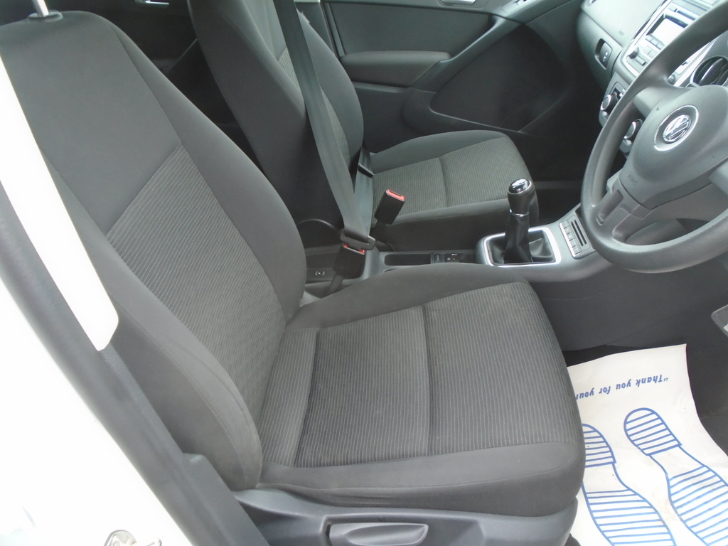 Volkswagen Tiguan 2.0 Tdi Bluemotion Tech Match 4Motion 150 Dsg Black #8