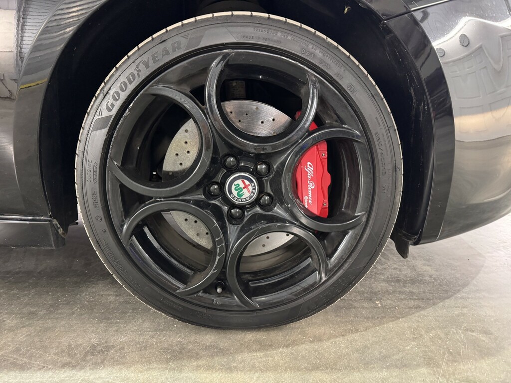 Alfa Romeo Giulietta 2.0 Jtdm-2 150 Bhp Red #9