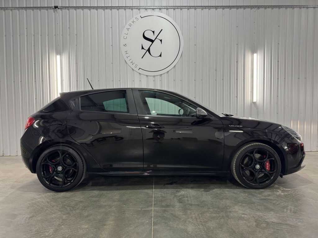 Alfa Romeo Giulietta 2.0 Jtdm-2 150 Bhp Red #15