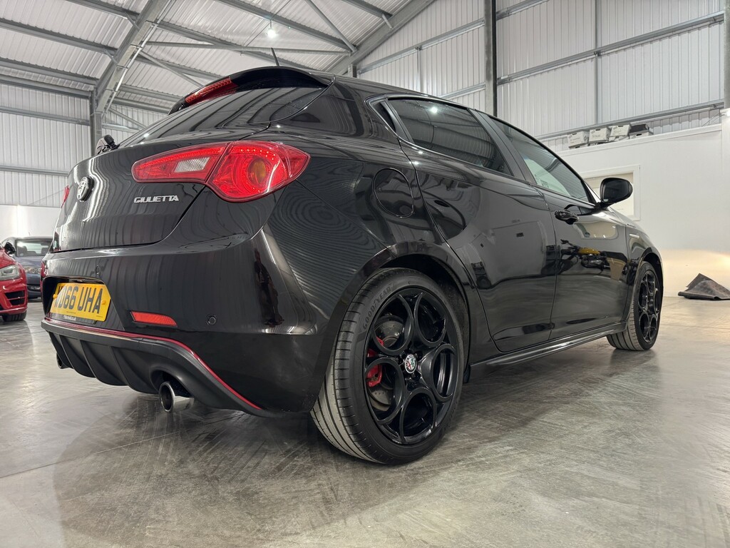 Alfa Romeo Giulietta 2.0 Jtdm-2 150 Bhp Red #8