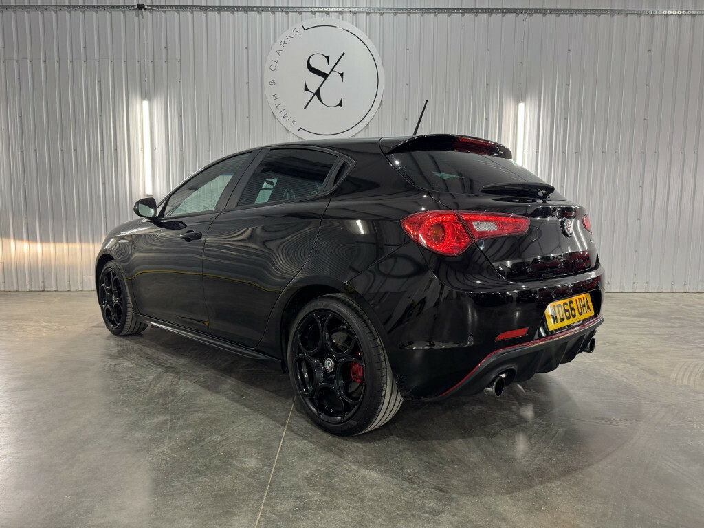 Alfa Romeo Giulietta 2.0 Jtdm-2 150 Bhp Red #18