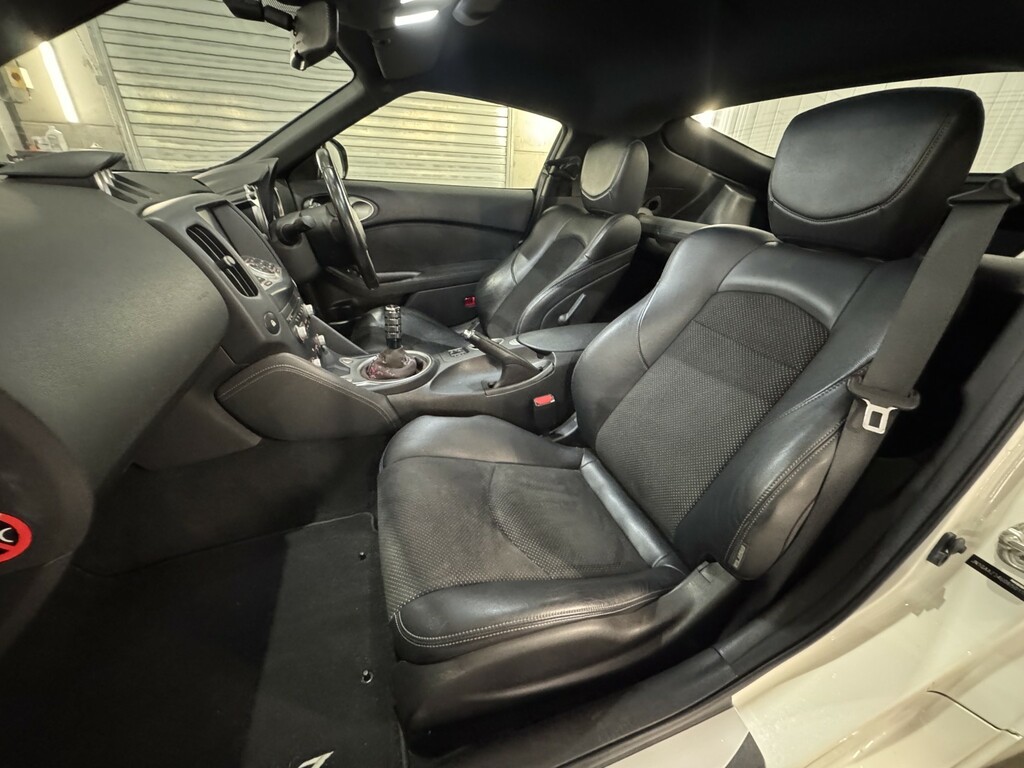 Nissan 370Z Z 3.7 V6 Nismo Coupe Euro 5 344 White #12