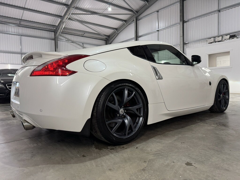 Nissan 370Z Z 3.7 V6 Nismo Coupe Euro 5 344 White #8