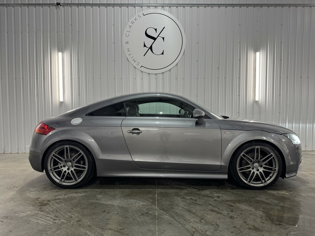 Audi TT 2.0 Tfsi Black Edition Grey #2