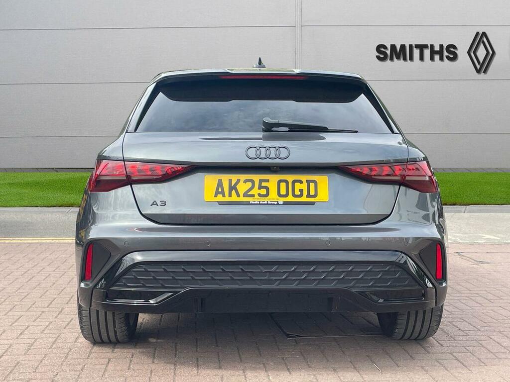 Audi A3 1.5 Tfsi 35 Black Edition Sportback Euro 6 Ss 5 Grey #4