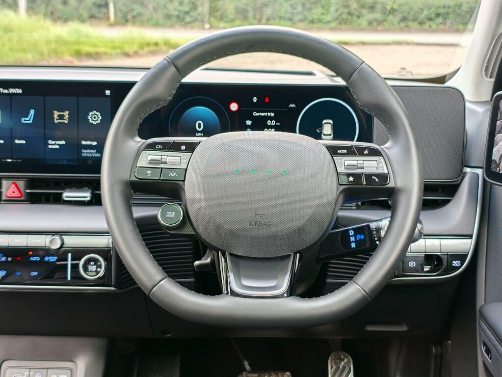 Hyundai Ioniq 5 Premium Black #24
