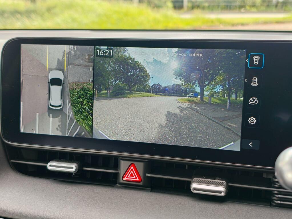 Hyundai Ioniq 5 Premium Black #16