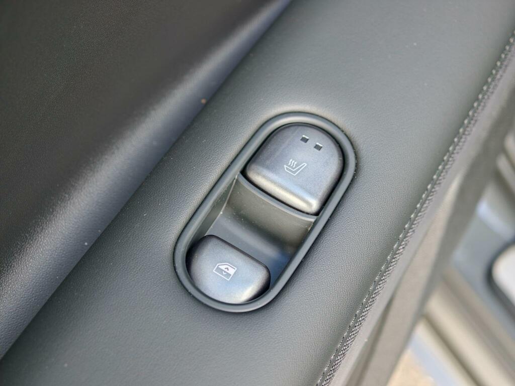 Hyundai Ioniq 5 Premium Black #11
