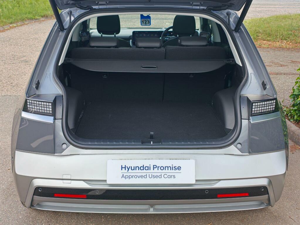 Hyundai Ioniq 5 Premium Black #9