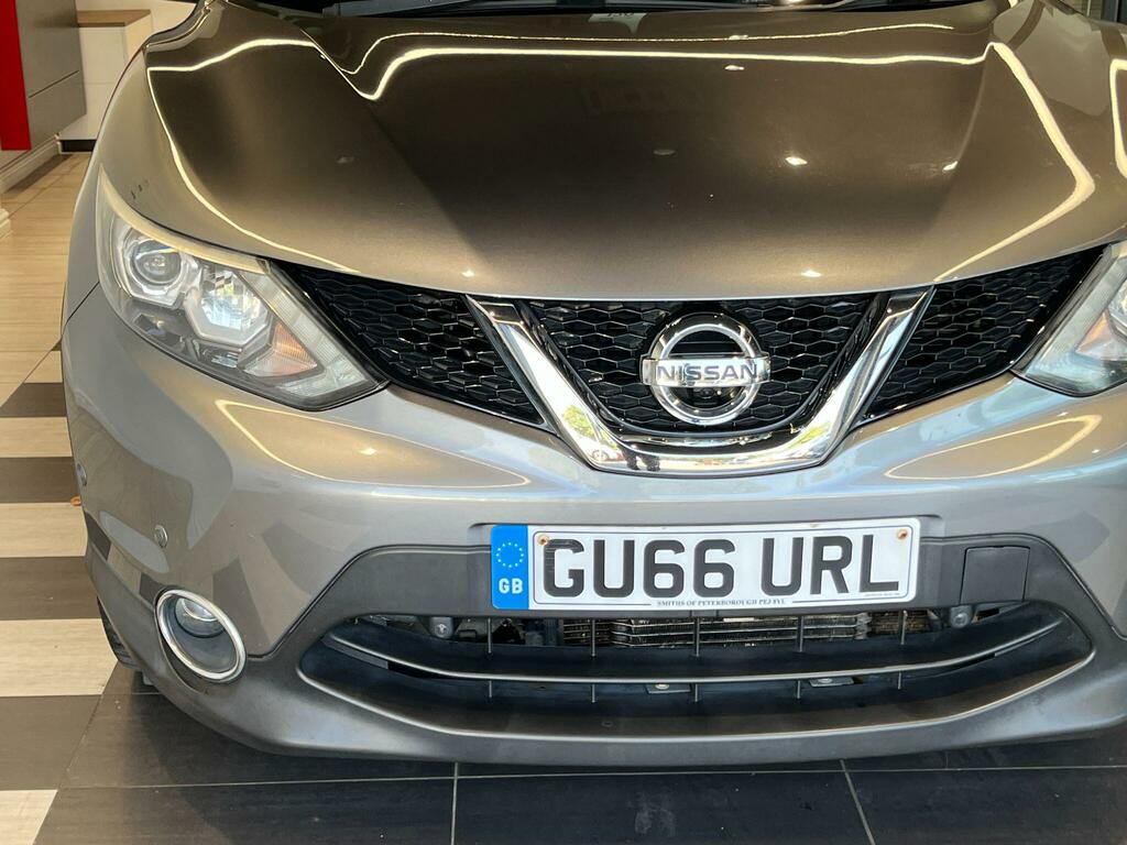 Nissan Qashqai 1.6 Dci Tekna Xtronic Black #12