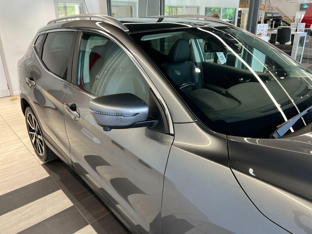 Nissan Qashqai 1.6 Dci Tekna Xtronic Black #22