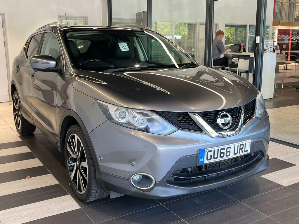 Nissan Qashqai 1.6 Dci Tekna Xtronic Black #9