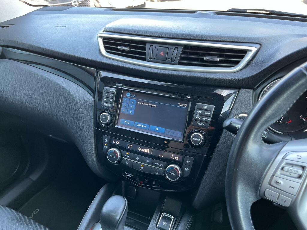 Nissan Qashqai 1.6 Dci Tekna Xtronic Black #31
