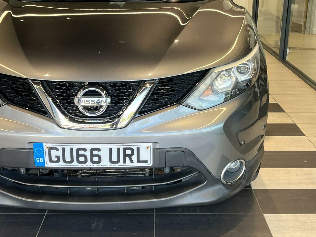 Nissan Qashqai 1.6 Dci Tekna Xtronic Black #13