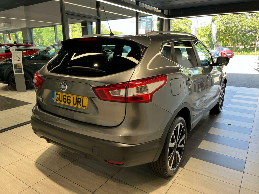 Nissan Qashqai 1.6 Dci Tekna Xtronic Black #18
