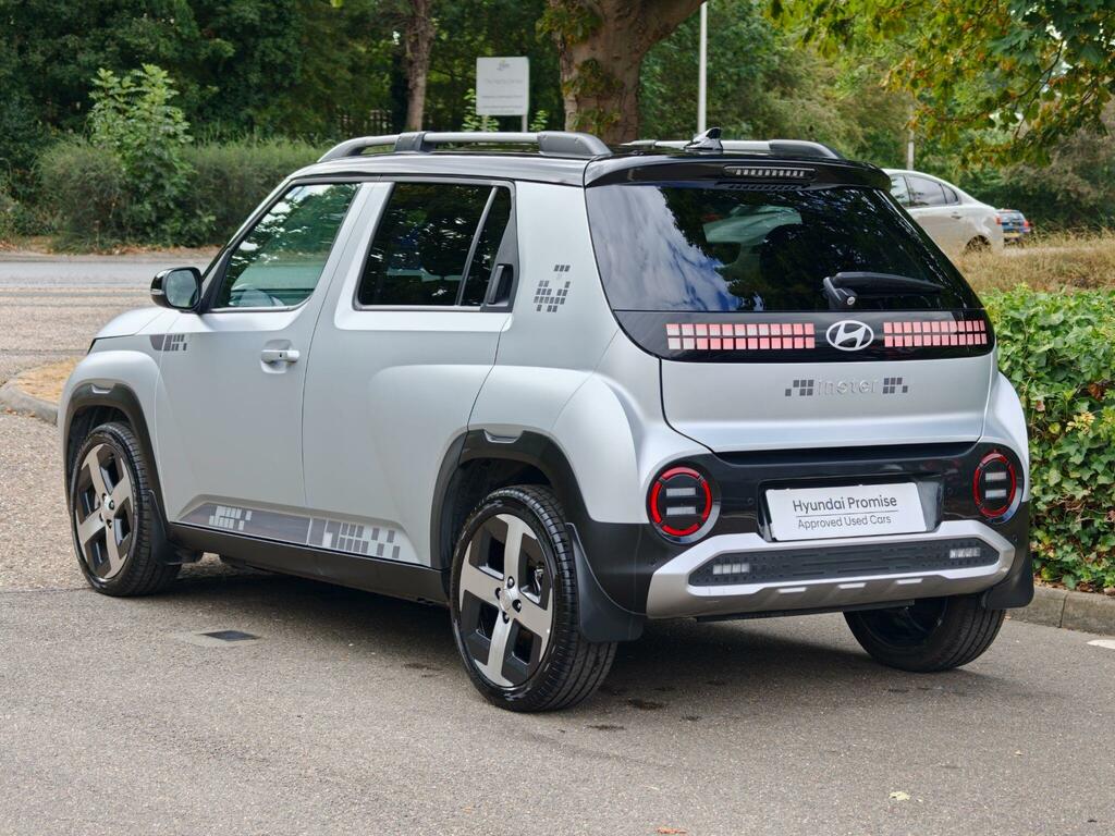 Hyundai Inster Long Range 49Kwh 02 Silver #3