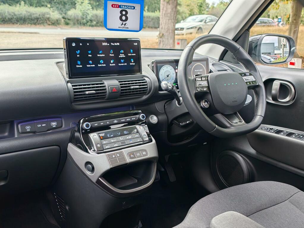 Hyundai Inster Long Range 49Kwh 02 Silver #2