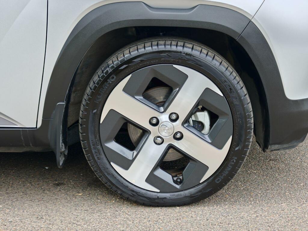 Hyundai Inster Long Range 49Kwh 02 Silver #5