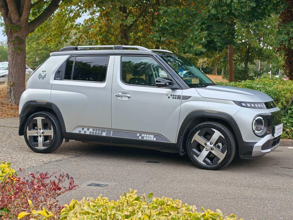 Hyundai Inster Long Range 49Kwh 02 Silver #4