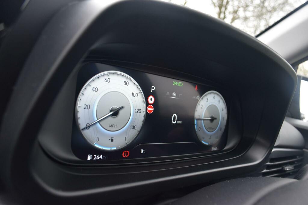 Hyundai I20 1.0 T-gdi Tech Line Dct Euro 6 Ss Grey #4