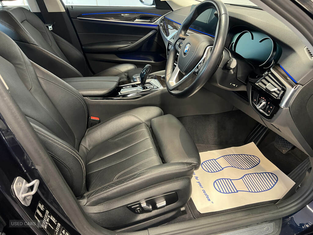 BMW 5 Series 520D M Sport Blue #10
