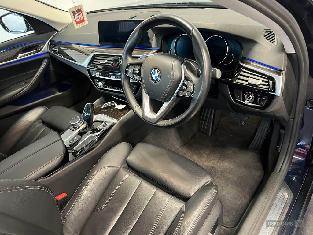 BMW 5 Series 520D M Sport Blue #9