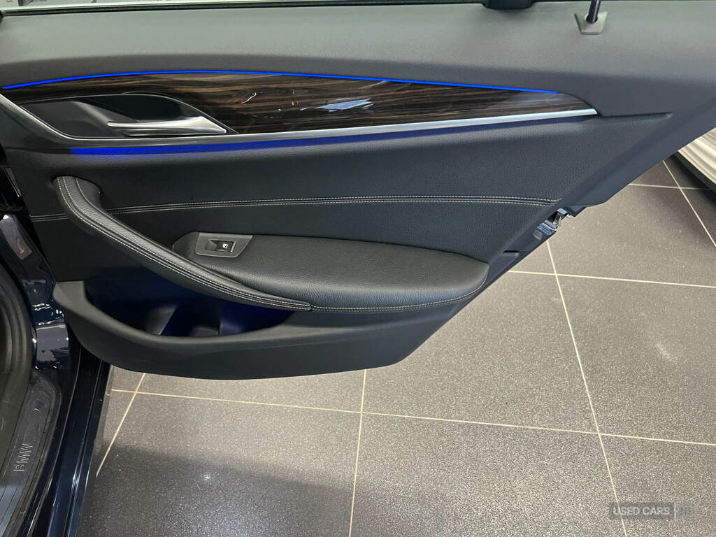BMW 5 Series 520D M Sport Blue #17