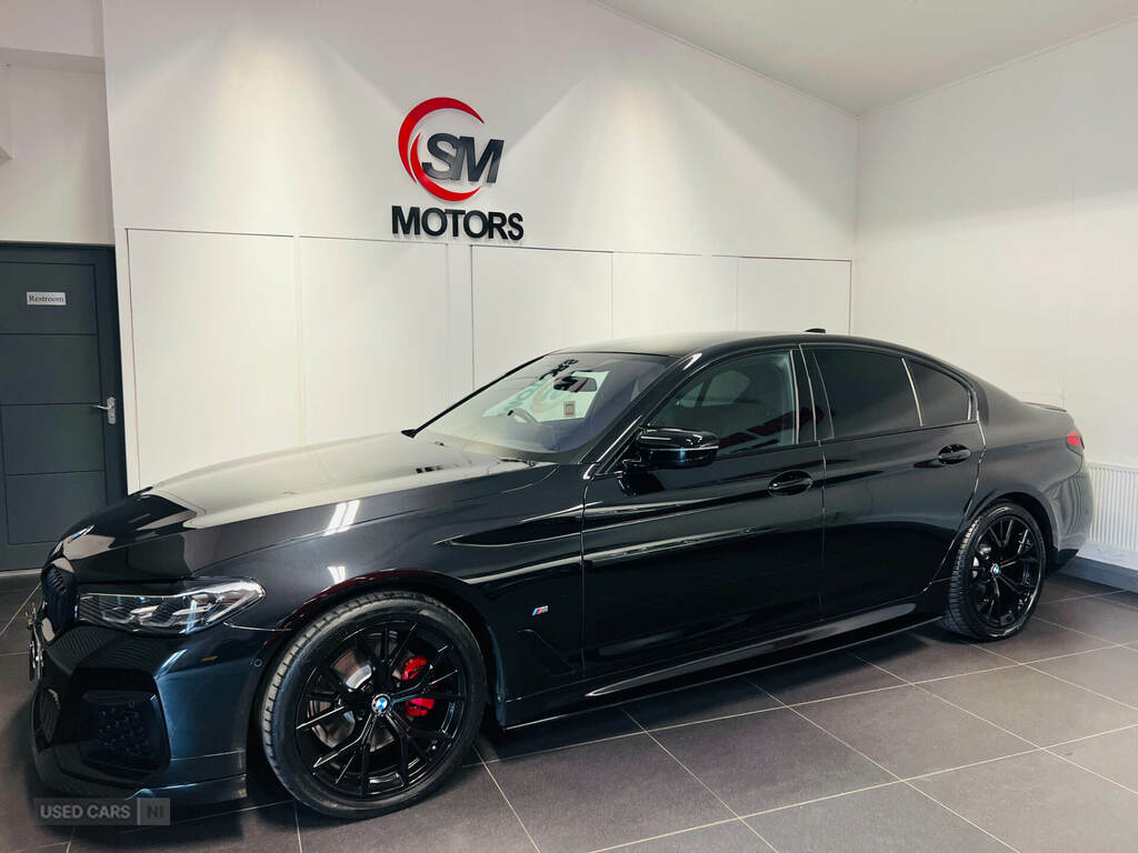 BMW 5 Series 520D Mht M Sport Step Black #4