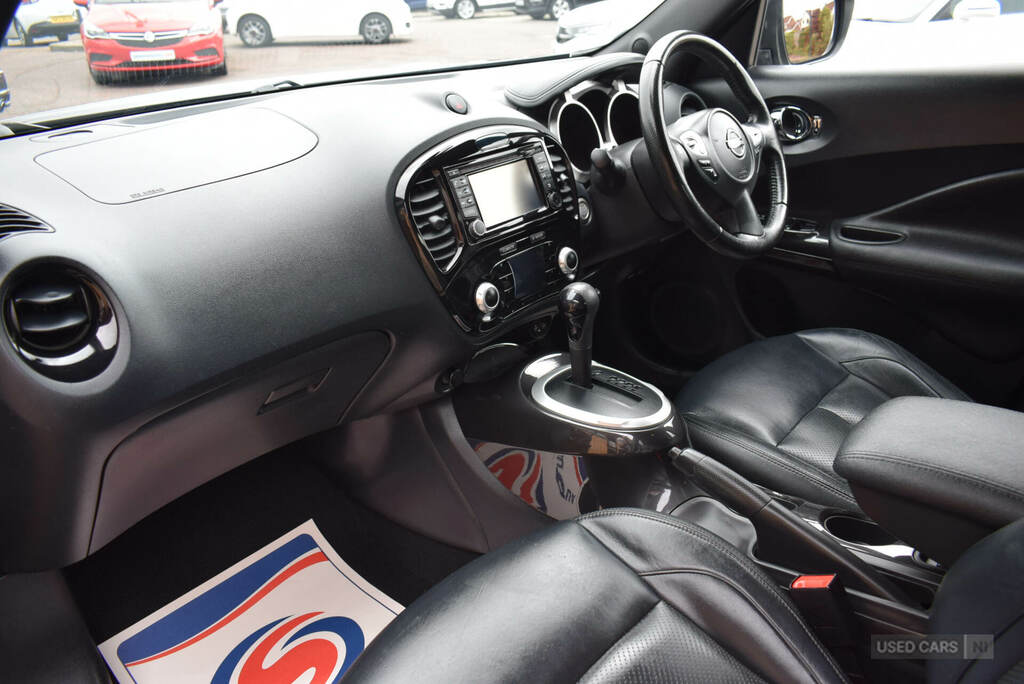 Nissan Juke 1.6 Tekna Xtronic Black #3