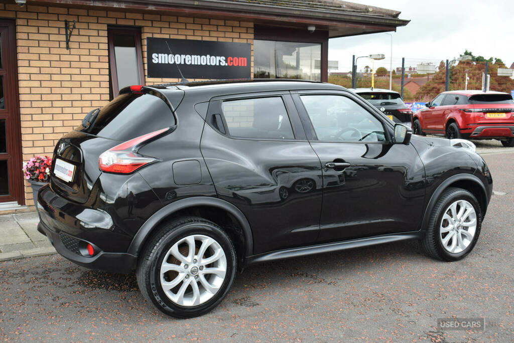 Nissan Juke 1.6 Tekna Xtronic Black #4