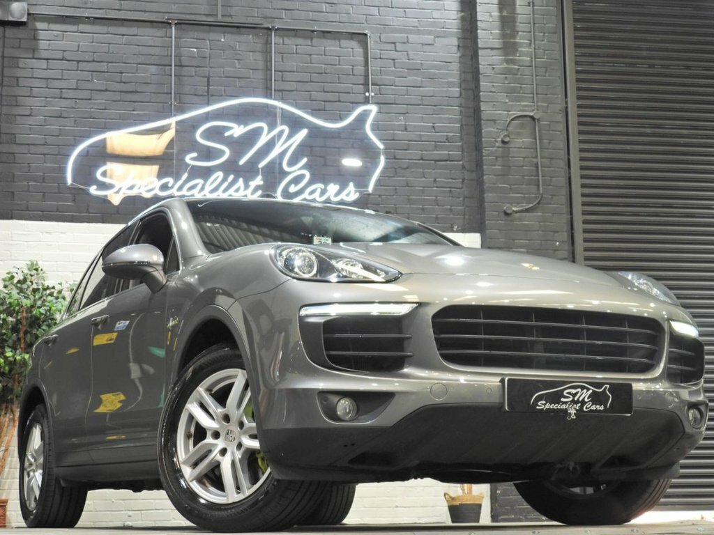 Porsche Cayenne 3L S Grey