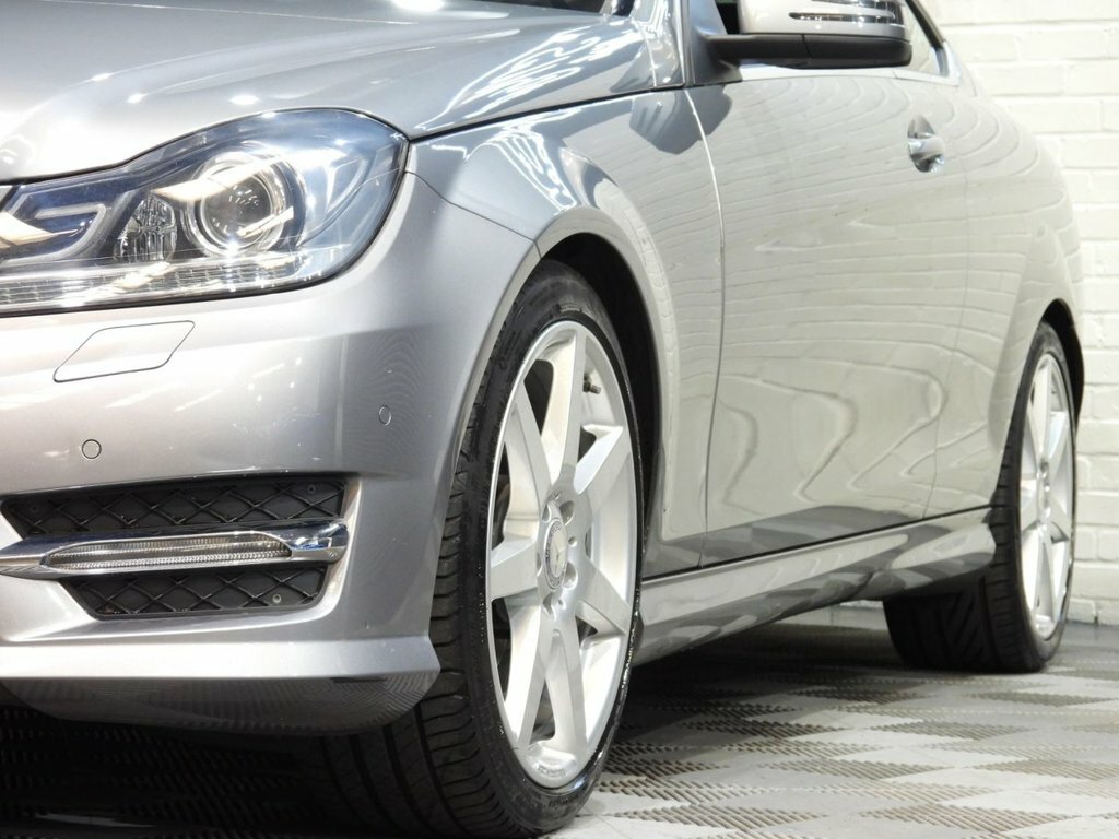 Mercedes-Benz C Class 2.1L Amg Sport Edition Silver #2