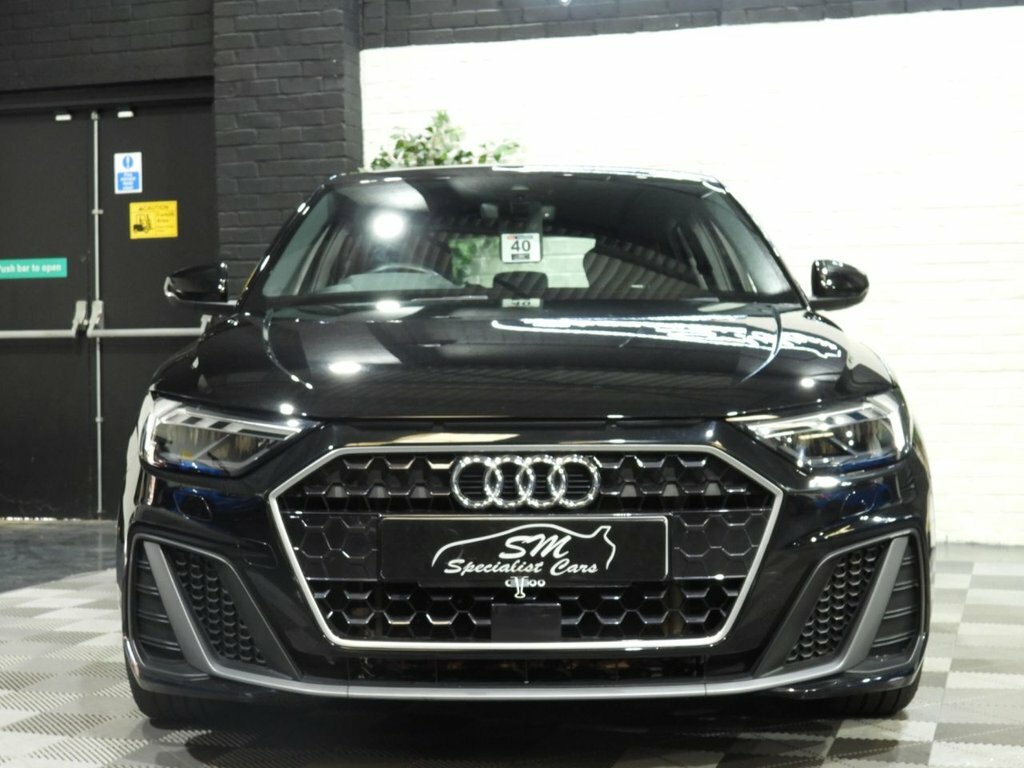Audi A1 1.5L S Line Black #6