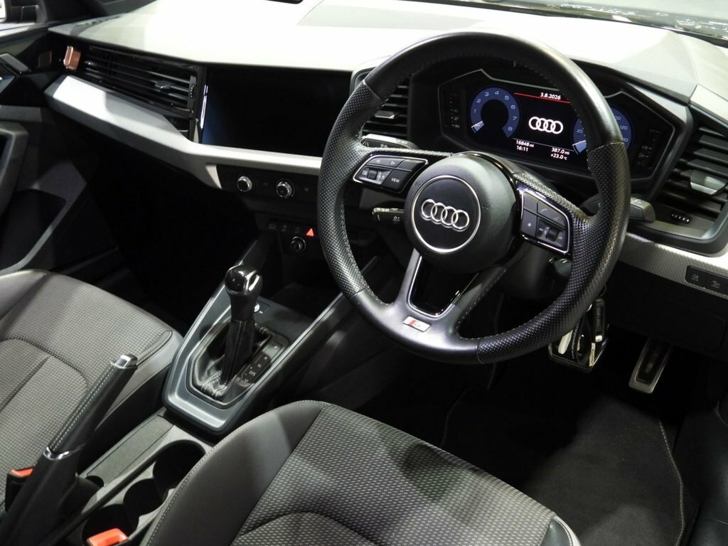 Audi A1 1.5L S Line Black #4