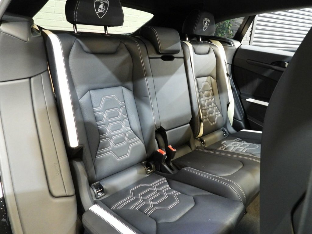 Lamborghini Urus 4L Se Black #6