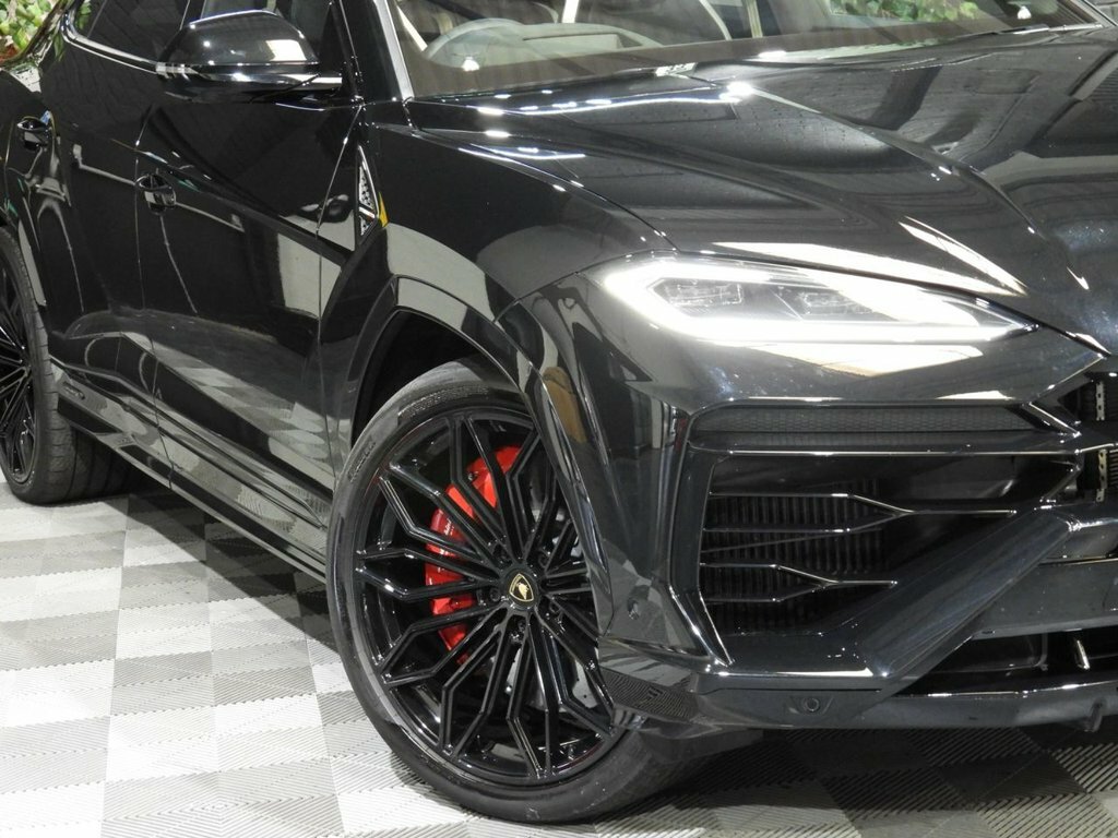 Lamborghini Urus 4L Se Black #5