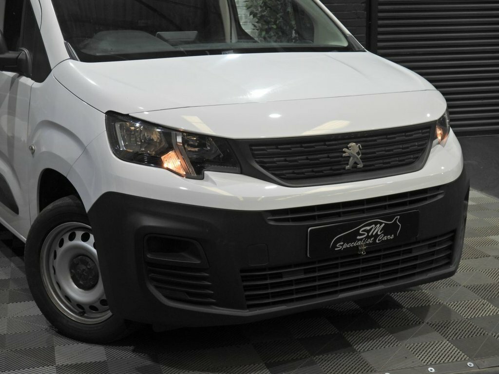 Peugeot Partner 1.5L Professional Premium 6Dr White #4