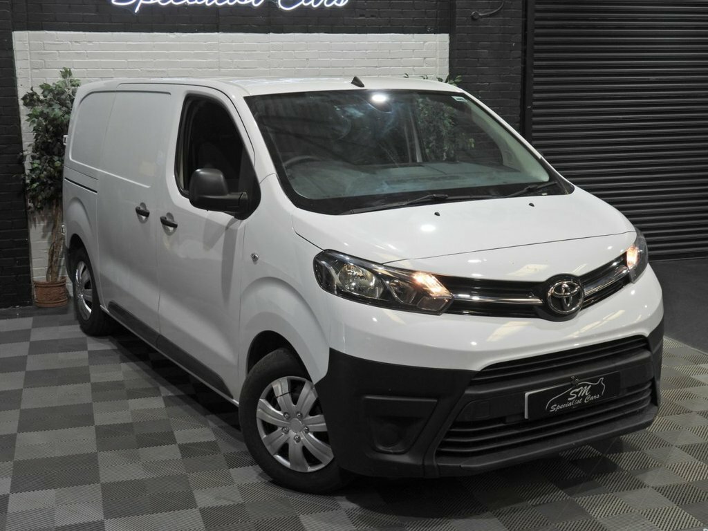 Toyota PROACE 1.5L Icon 6Dr White #4