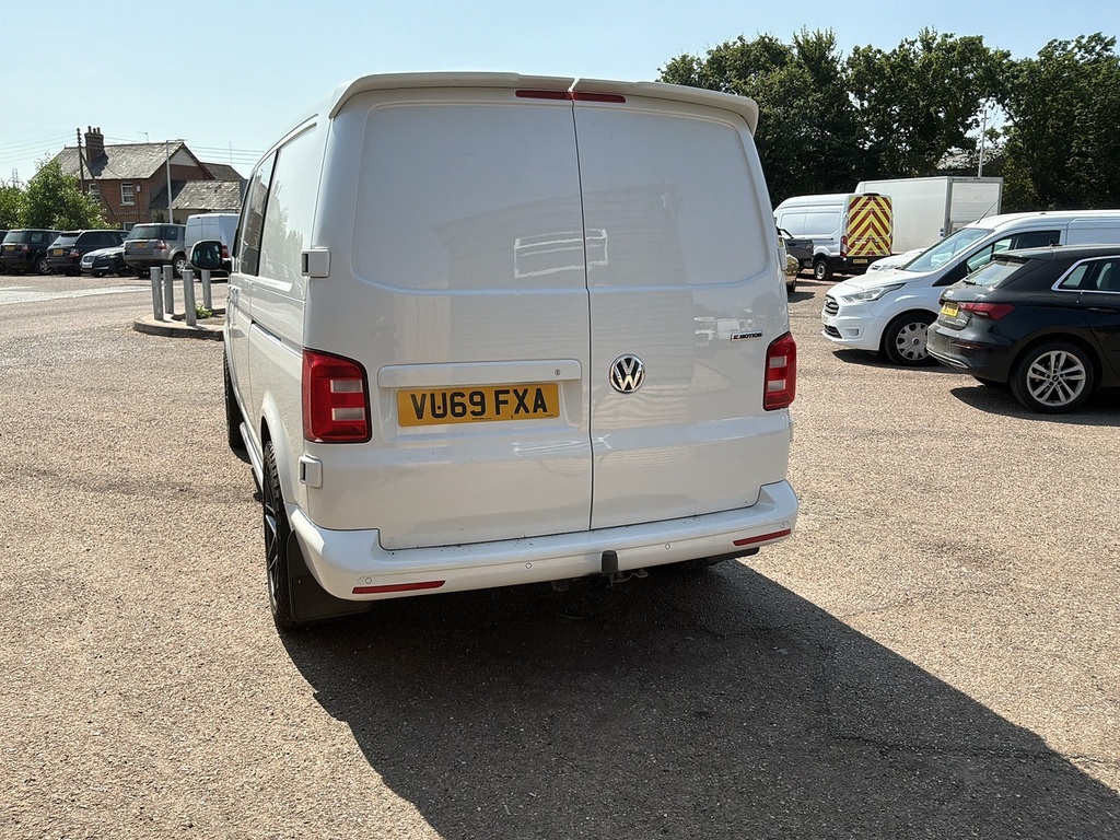 Volkswagen Transporter T32 204Ps Highline Kombi 4 Motion Dsg White #3