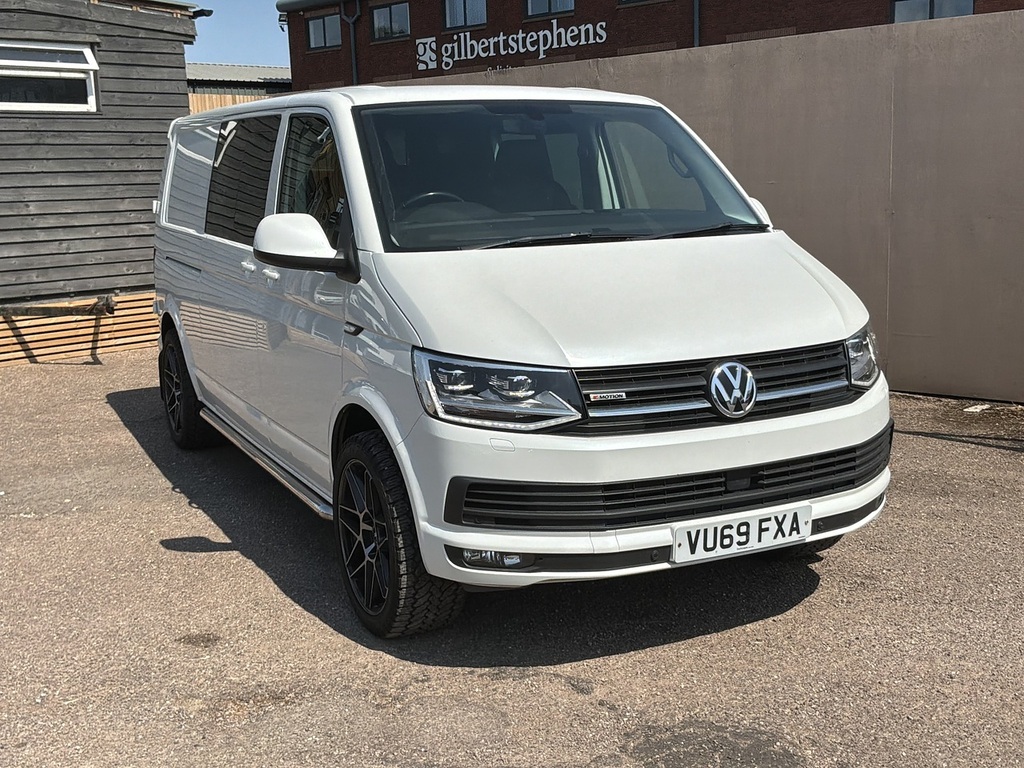 Volkswagen Transporter T32 204Ps Highline Kombi 4 Motion Dsg White