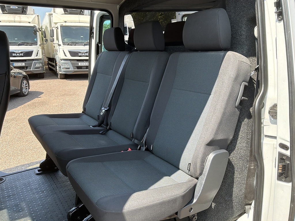 Volkswagen Transporter T30 Tdi Kombi Highline Bmt 150 Dsg Vw T6 Swb Black #13
