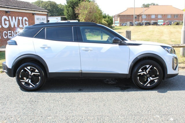 Peugeot 2008 Gt White #2
