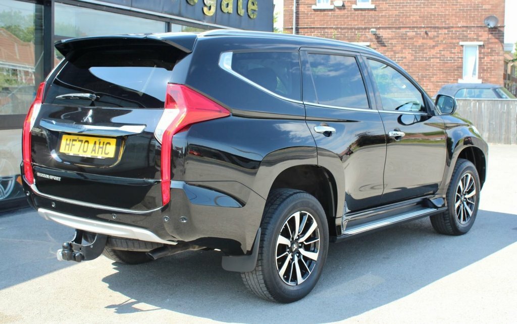 Mitsubishi Shogun Sport Estate Black #5