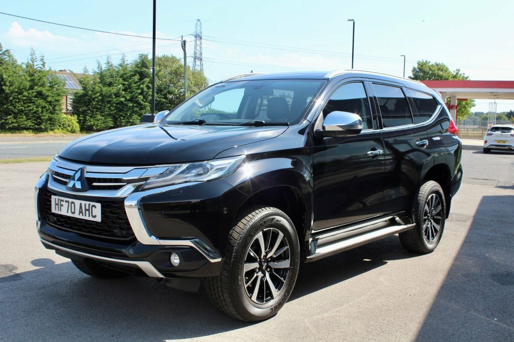 Mitsubishi Shogun Sport Estate Black #4