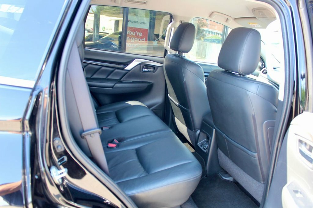 Mitsubishi Shogun Sport Sport 2.4 Di-dc 4 Au White #23