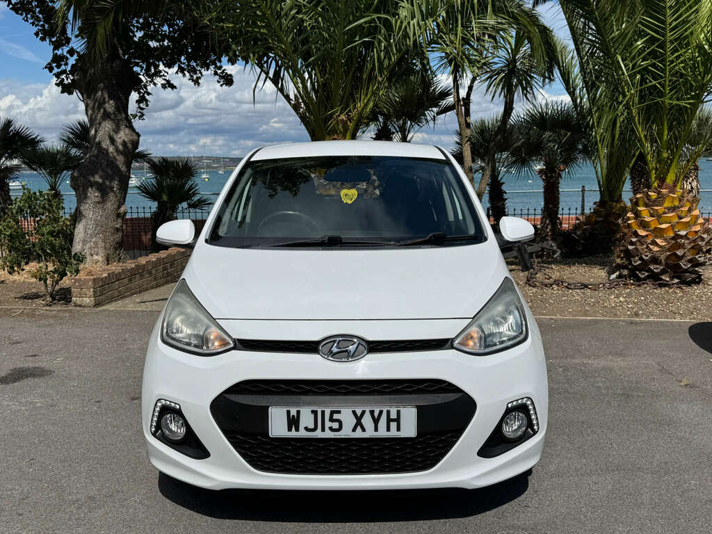 Hyundai I10 1.0 Premium Hatchback Euro 5 66 White