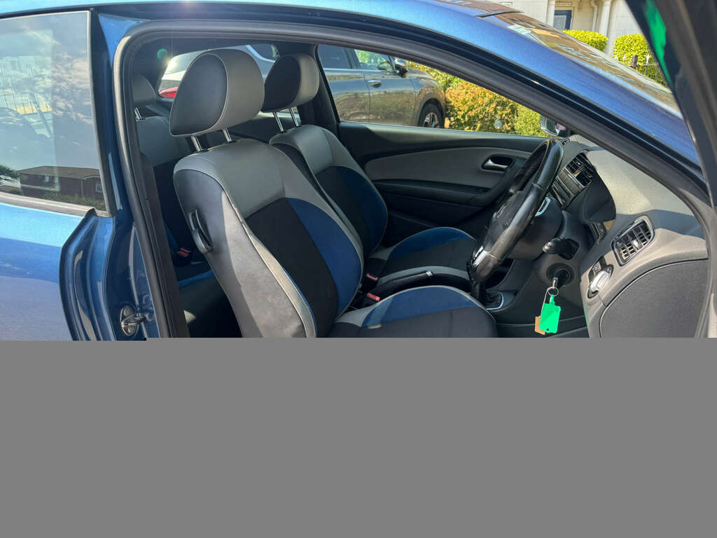 Volkswagen Polo 1.4 Tsi Bluemotion Tech Act Bluegt Hatchback P GF13XMV Blue #3