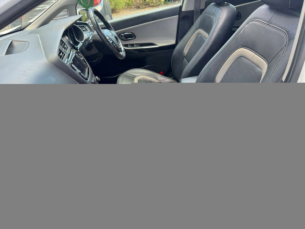 Kia Ceed 1.6 Crdi Ecodynamics 4 Tech Hatchback M White #5