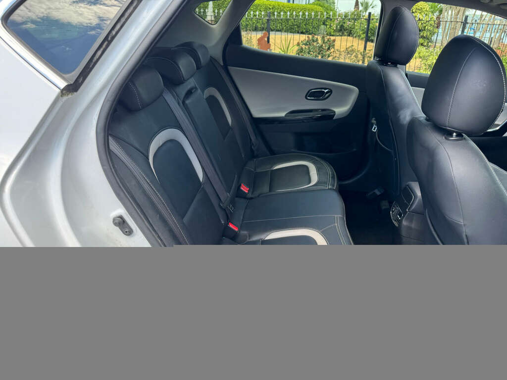 Kia Ceed 1.6 Crdi Ecodynamics 4 Tech Hatchback M White #4