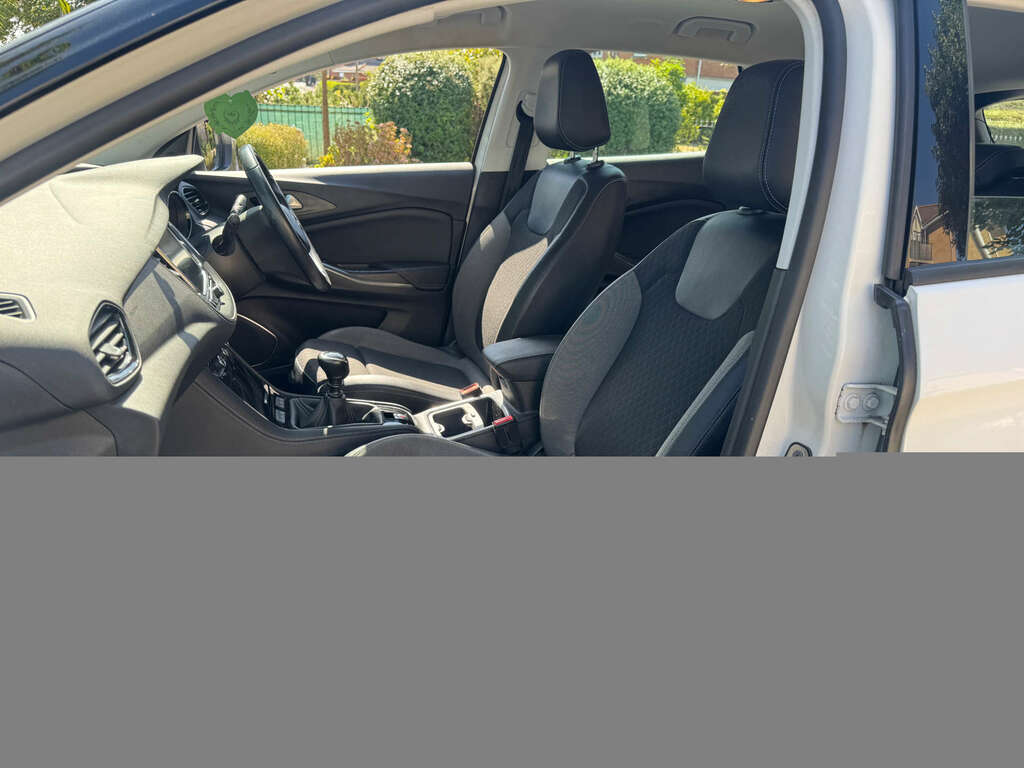 Vauxhall Grandland X 1.2 Turbo Gpf Sport Nav Suv Euro White #4